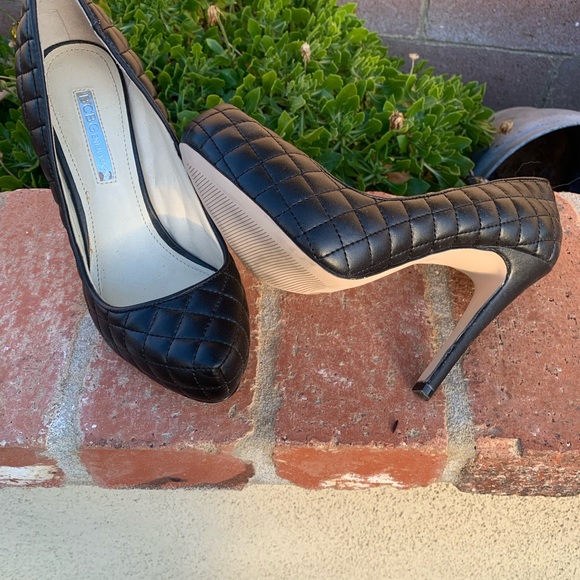 Heels - Picture 2 of 7